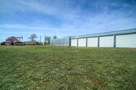 Lake Businesses and home for sale - image 50