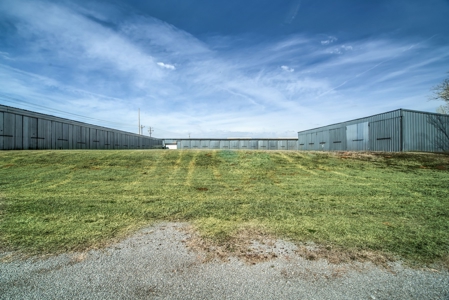 Lake Businesses and home for sale - image 32