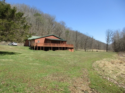 Gorgeous WV Log Home with 85 Acres and Free Gas! - image 4