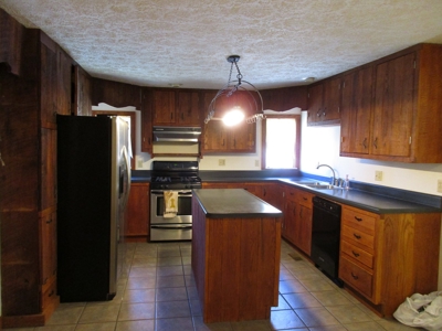 Gorgeous WV Log Home with 85 Acres and Free Gas! - image 33