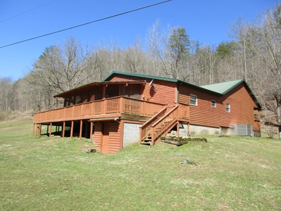 Gorgeous WV Log Home with 85 Acres and Free Gas! - image 2