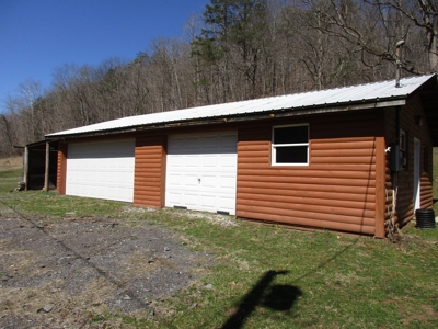 Gorgeous WV Log Home with 85 Acres and Free Gas! - image 7