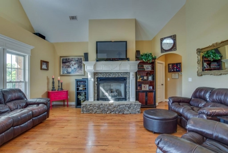 Spectacular Country Home with Acreage, Maury County Tennesse - image 5