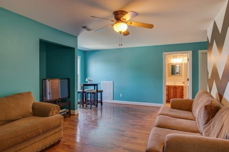 Spectacular Country Home with Acreage, Maury County Tennesse - image 14