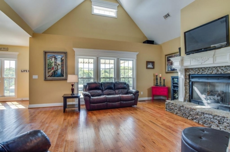 Spectacular Country Home with Acreage, Maury County Tennesse - image 3