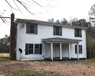Farmhouse in Rural Area of Dinwiddie County, VA - image 1