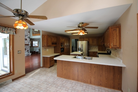 Chain O' Lakes Home & Cottage Estate For Sale Waupaca WI - image 10