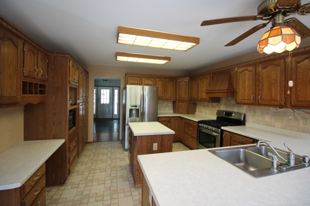 Chain O' Lakes Home & Cottage Estate For Sale Waupaca WI - image 11