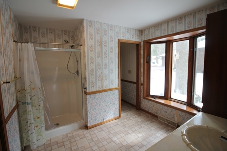 Chain O' Lakes Home & Cottage Estate For Sale Waupaca WI - image 21