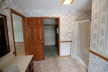 Chain O' Lakes Home & Cottage Estate For Sale Waupaca WI - image 22