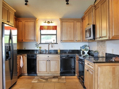 Lake Palestine Waterfront Home For Sale | Home With Pool - image 16