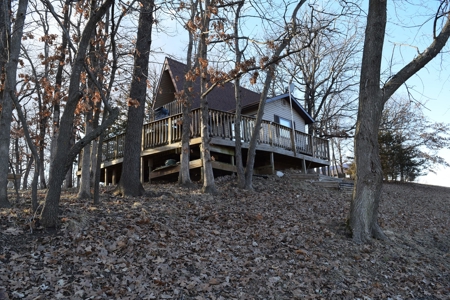 Lake Thunderhead Property For Sale - image 3