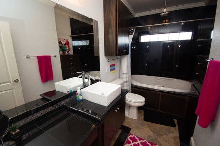 Luxury Home In Elk City With Swim Spa & Upstairs Bonus Room - image 28