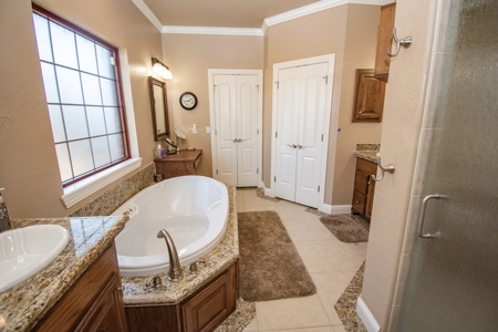 Luxury Home In Elk City With Swim Spa & Upstairs Bonus Room - image 19
