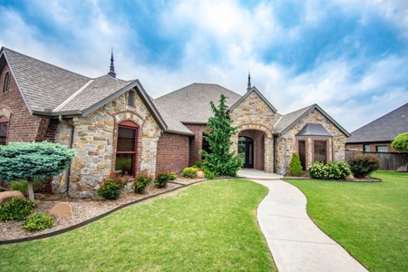 Luxury Home In Elk City With Swim Spa & Upstairs Bonus Room - image 36