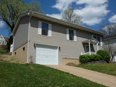 Family Home or Possible Guest House For Sale in Hermann, MO - image 2