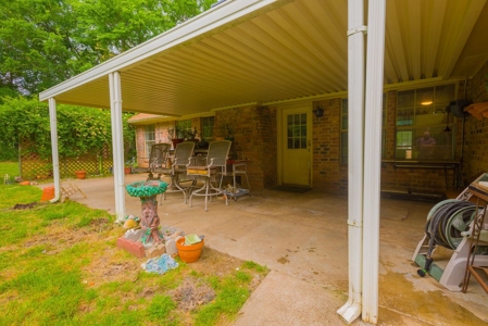 Country Home For Sale Sabine ISD 1.24 Acres with Shop - image 7