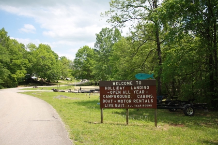 Greenville MO Resort Marina For Sale - image 2