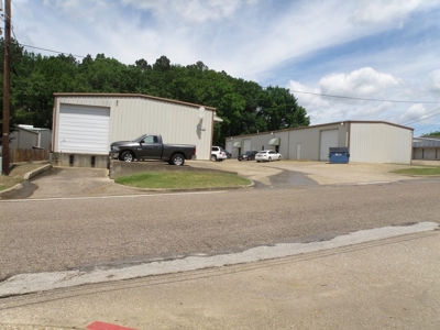 Warehouse For Sale Or Lease In Tyler Off Hwy 155 - image 6