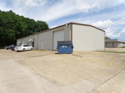 Warehouse For Sale Or Lease In Tyler Off Hwy 155 - image 7