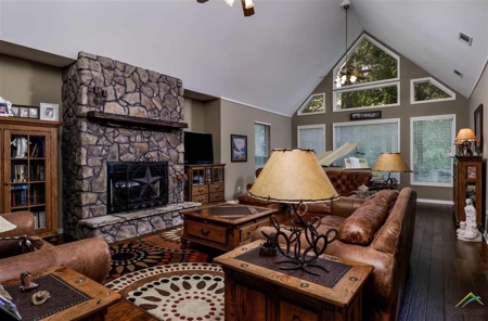 Holly Lake Ranch Texas Home For Sale East Texas - image 14
