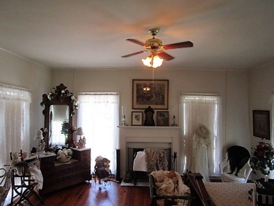 Amazing historical home in Greenwood FL on over 16 acres - image 37