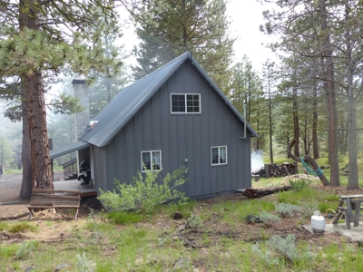 Yellowjacket Cabin For Sale In Malheur Forest - image 3