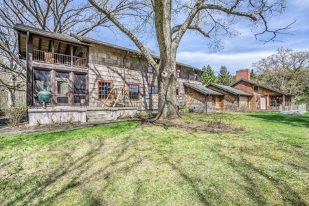 Pere Marquette Riverfront Home For Sale in Mason County, MI - image 4