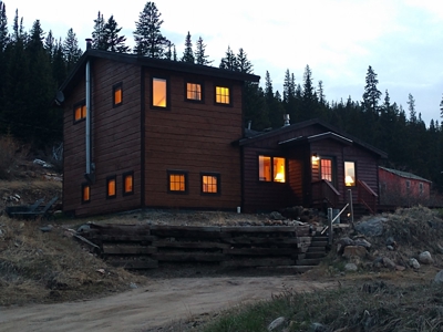 In town Alma mountain home 25 minutes to world class skiing!