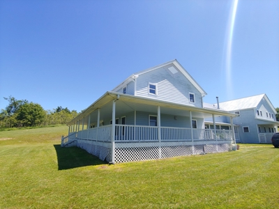 Large Family Home or B&B for Sale in Floyd VA - image 3