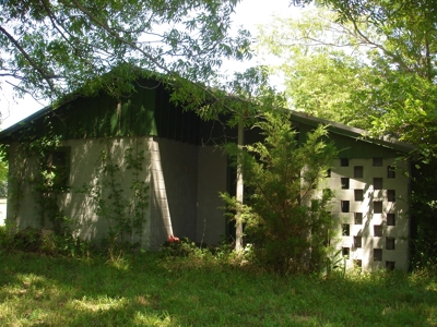 Country Lakefront Home Property For Sale Clarksville Texas - image 26
