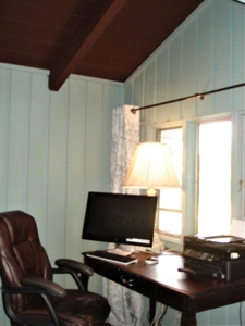 Country Lakefront Home Property For Sale Clarksville Texas - image 14