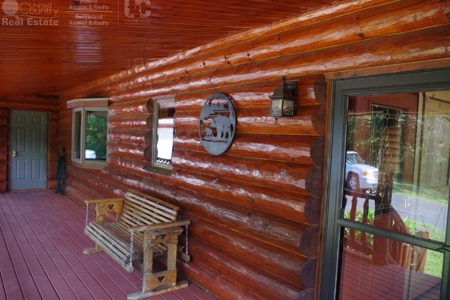 Log Home with Prime Hunting in Marquette County - image 3