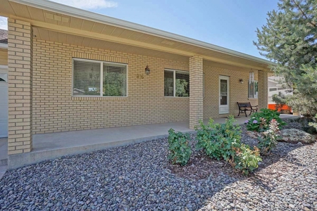 Byler Built Home For Sale Montrose Colorado - image 2