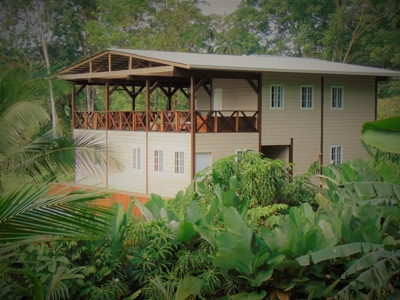 Tropical Lodge or B&B near Bluff Beach Bocas Del Toro Panama - image 33