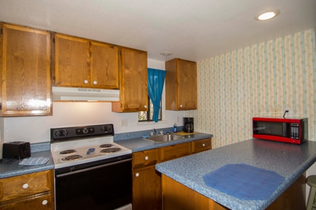 Route 66 Motel for Sale in Arizona in Busy Seligman AZ - image 15
