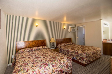 Route 66 Motel for Sale in Arizona in Busy Seligman AZ - image 17