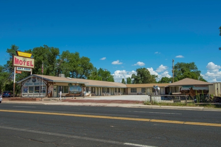 Route 66 Motel for Sale in Arizona in Busy Seligman AZ - image 3