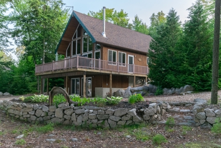 Lakefront Home Encompassed By Conservation Lands - image 16