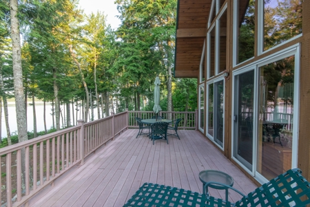 Lakefront Home Encompassed By Conservation Lands - image 4