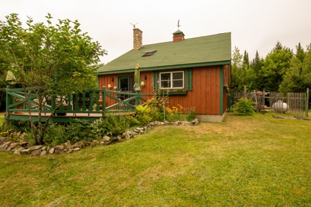 Off-Grid Contemporary County Home For Sale - image 37