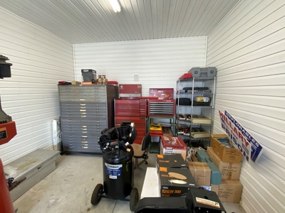 252360 - image 32