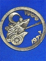 alt=