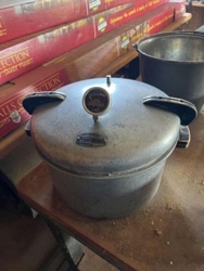 alt=