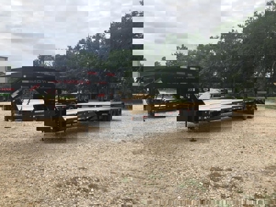 266946 - image 1